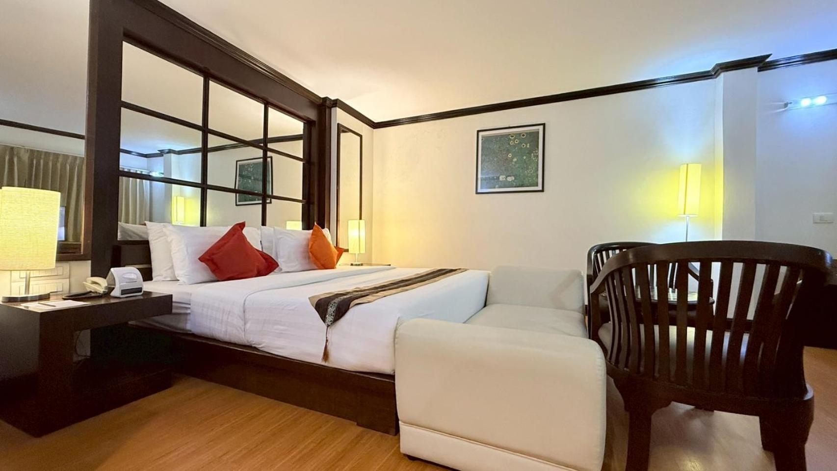 Grand Business Inn Bangkok Bagian luar foto