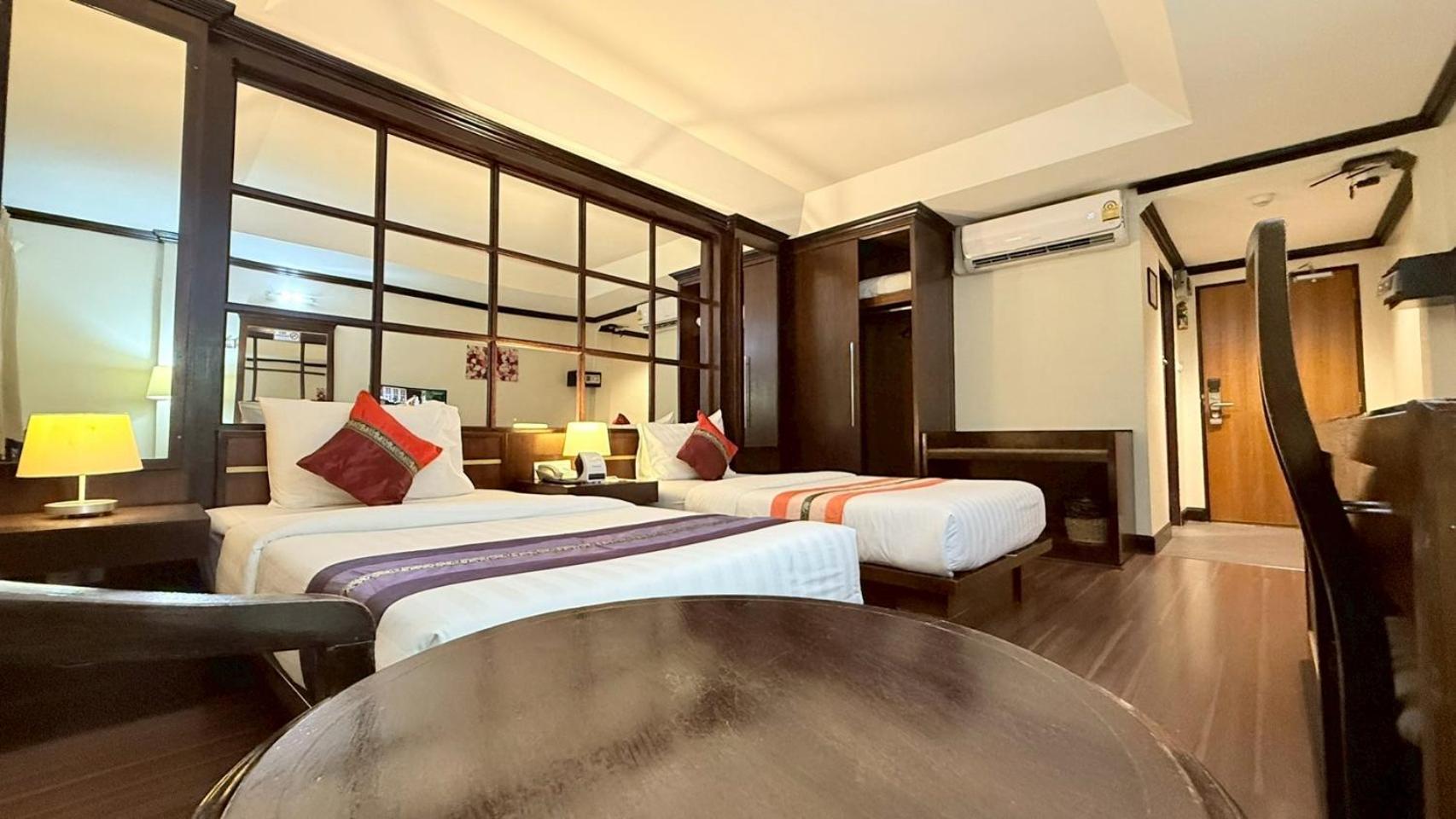 Grand Business Inn Bangkok Bagian luar foto