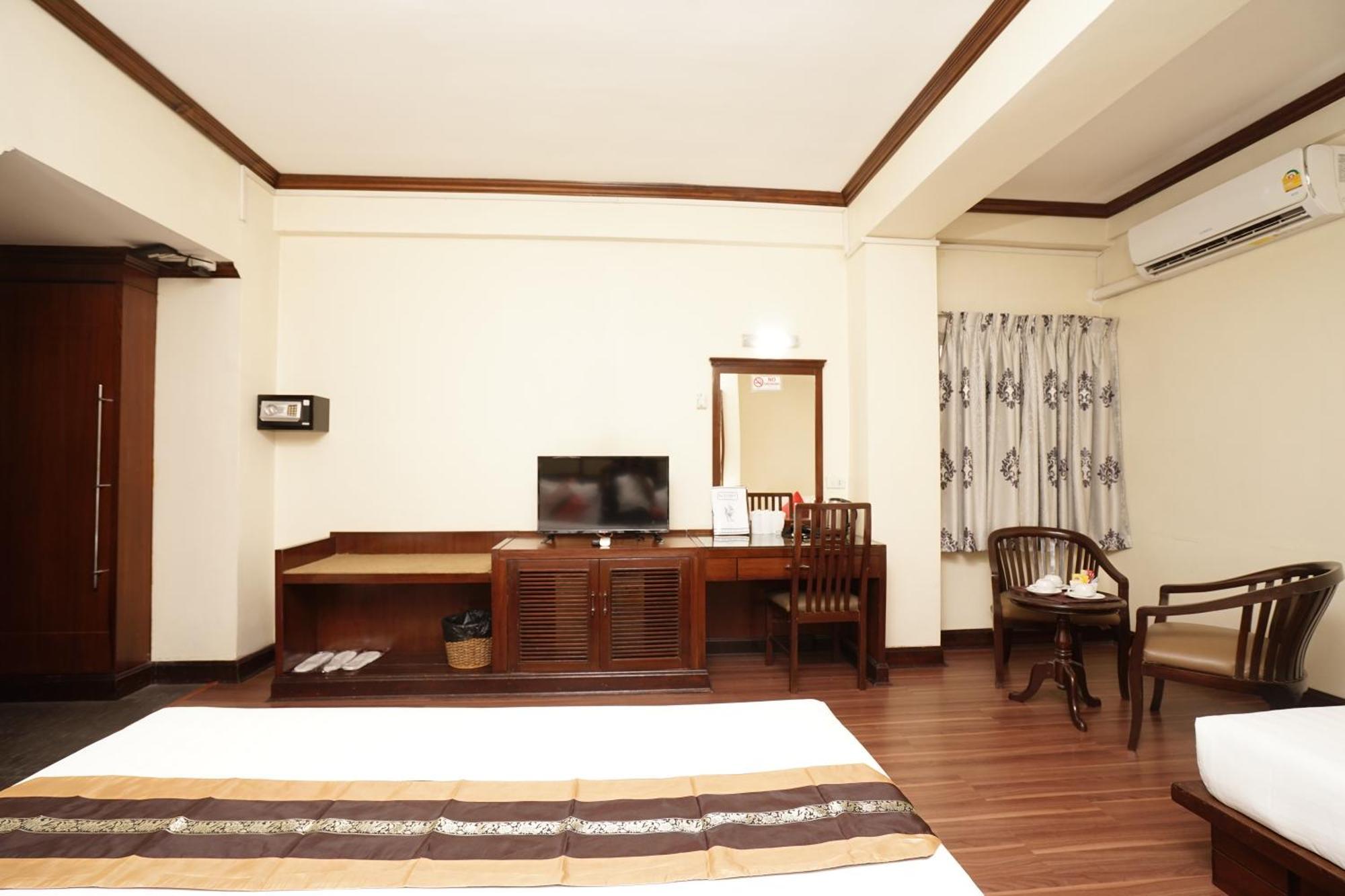 Grand Business Inn Bangkok Bagian luar foto