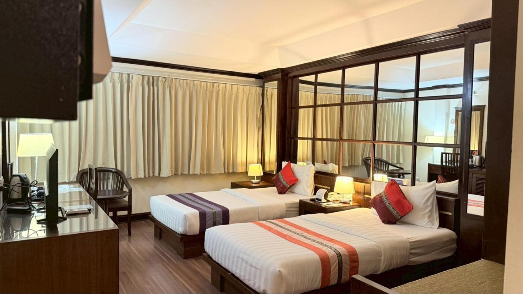 Grand Business Inn Bangkok Bagian luar foto