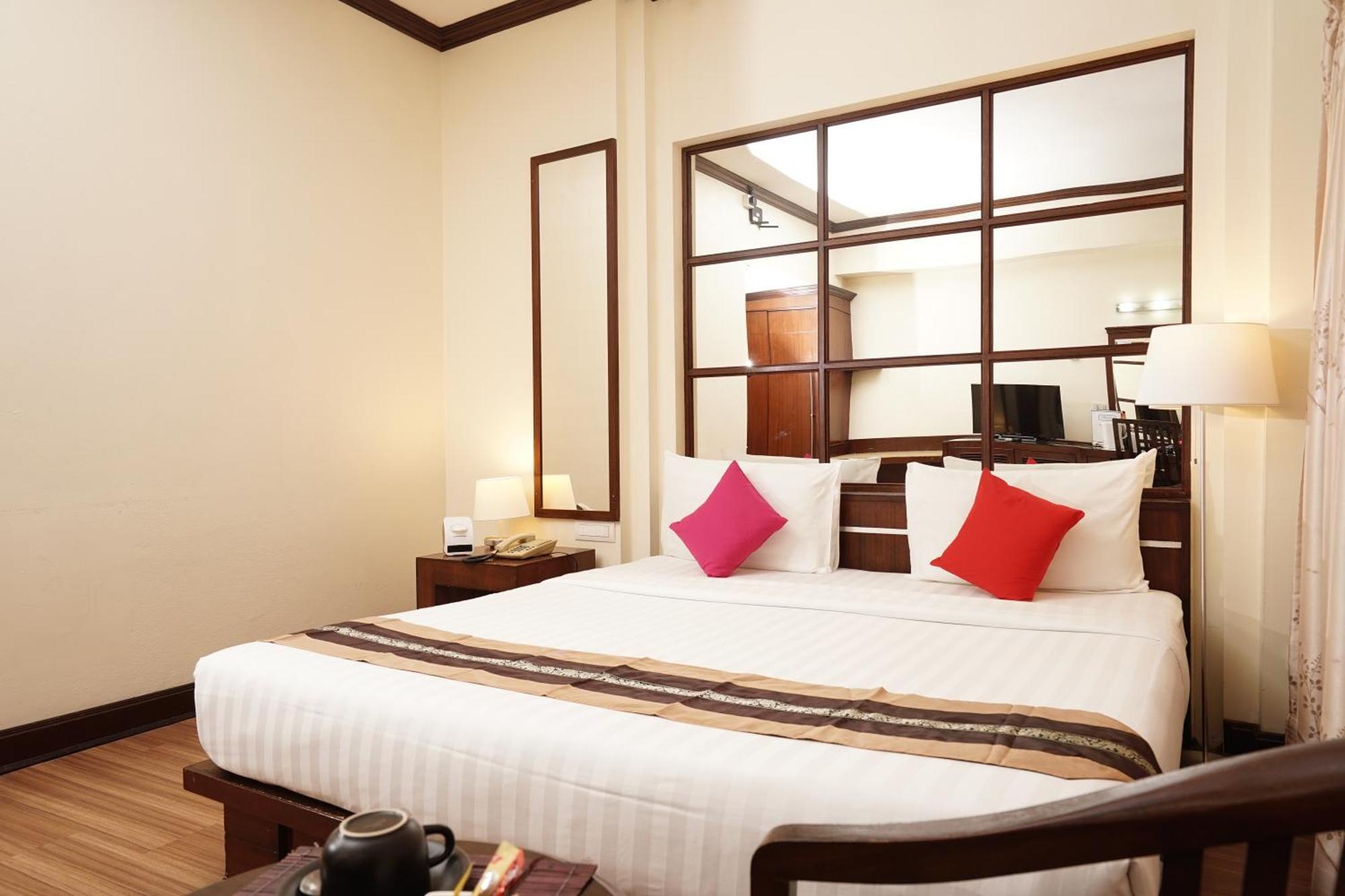 Grand Business Inn Bangkok Bagian luar foto
