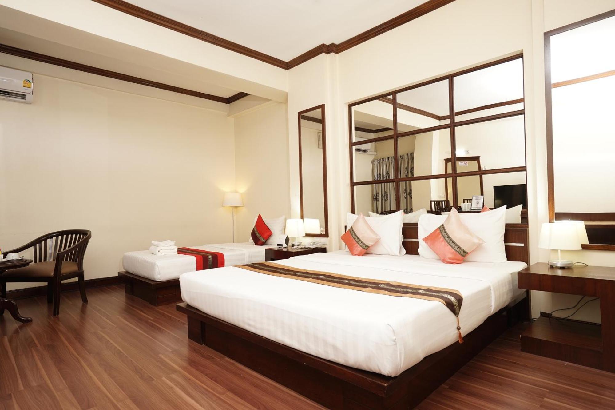 Grand Business Inn Bangkok Bagian luar foto