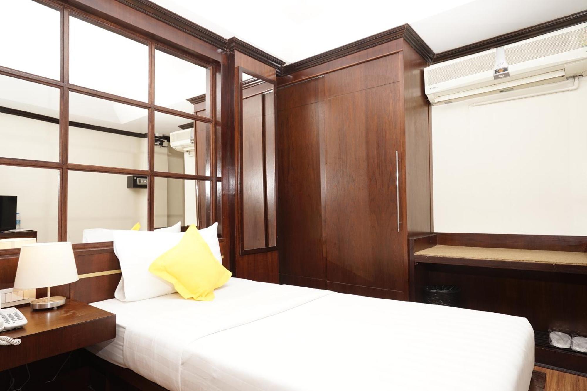 Grand Business Inn Bangkok Bagian luar foto