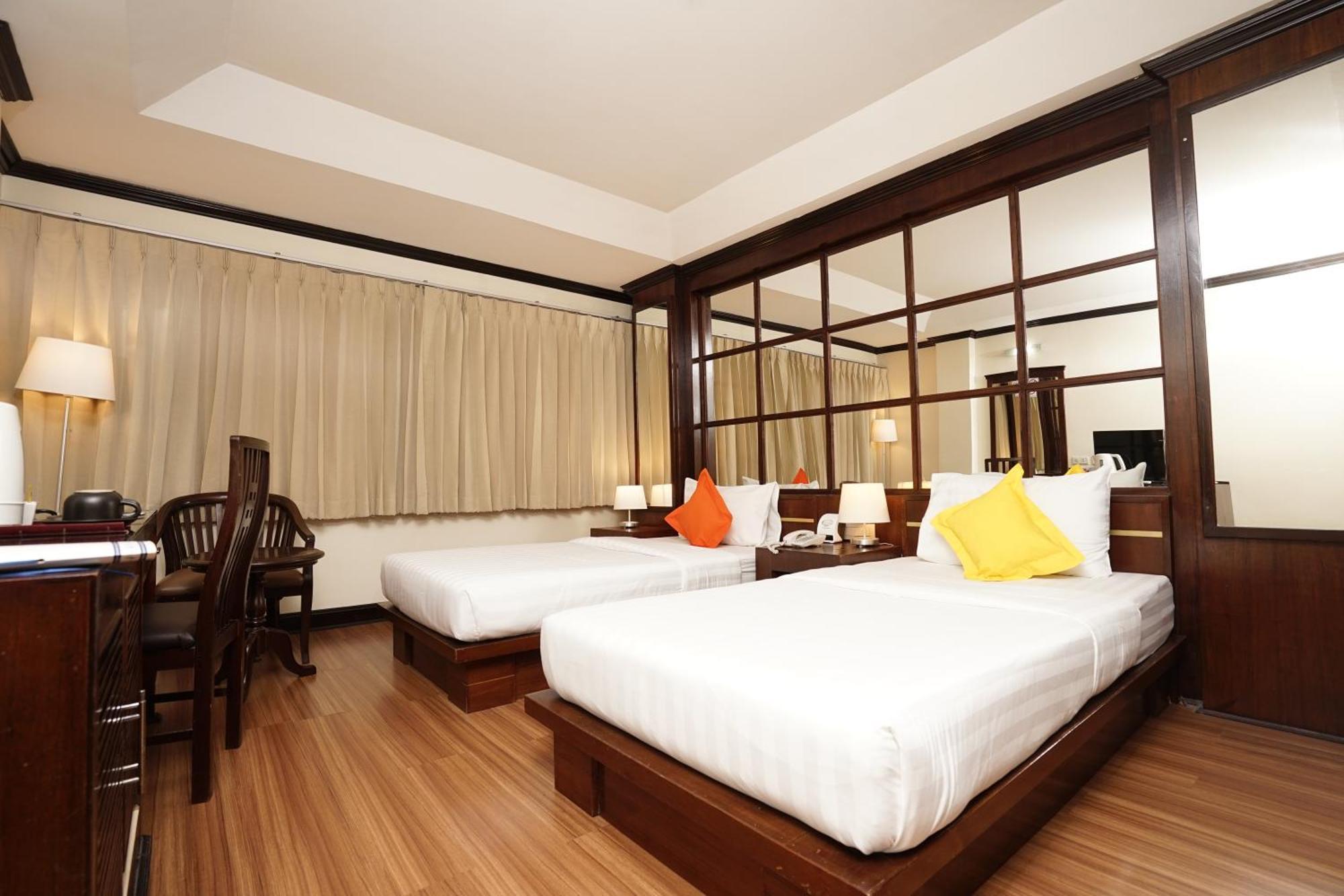 Grand Business Inn Bangkok Bagian luar foto