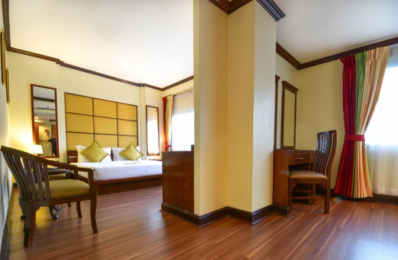 Grand Business Inn Bangkok Bagian luar foto